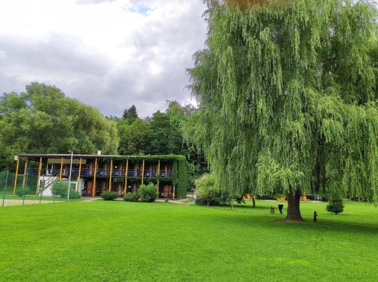 Lavka Park Skochovice Hotel Vrané nad Vltavou Kültér fotó
